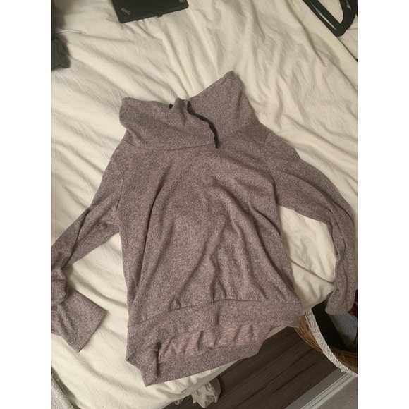 5/$20 💥 
Cowl neck lilac long sleeve thin sweater top EMBER medium - Picture 2 of 12